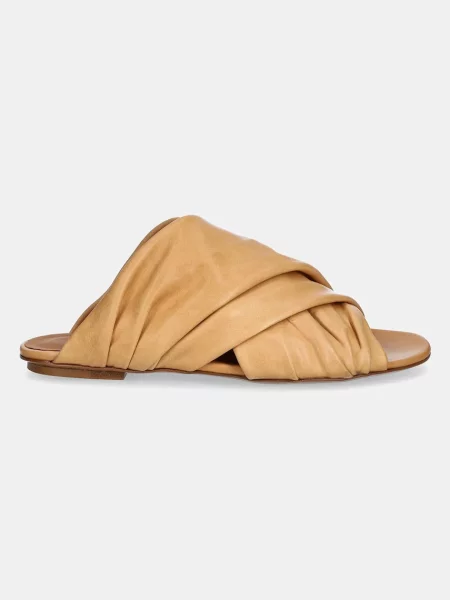 Шкіряні шльопанці Forte Forte коричневий