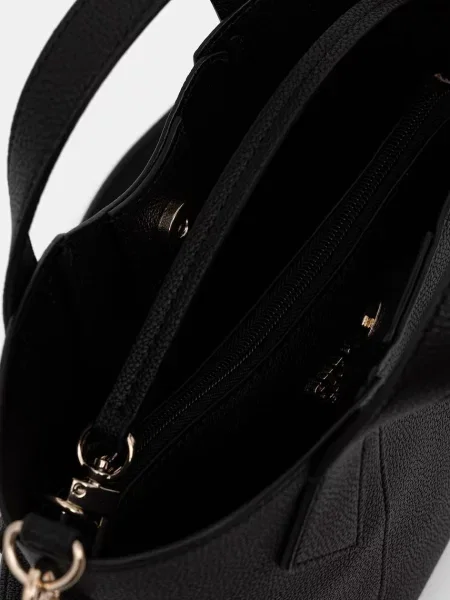 Кожаная сумочка Guess