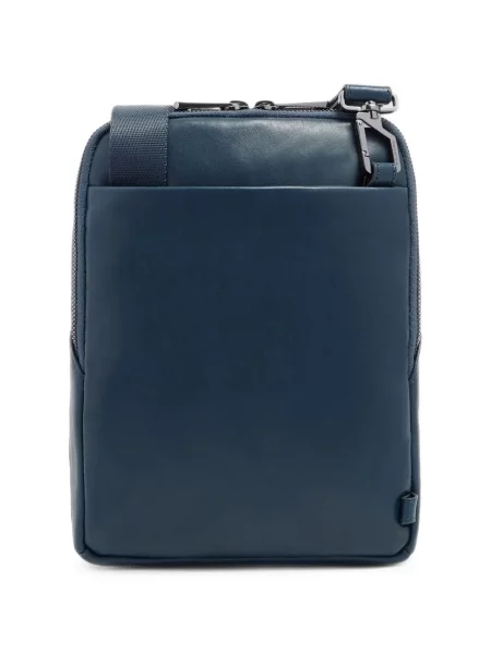 Crossbody torba Piquadro s autogramom plava