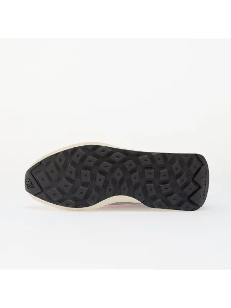 Маратонки New Balance розово