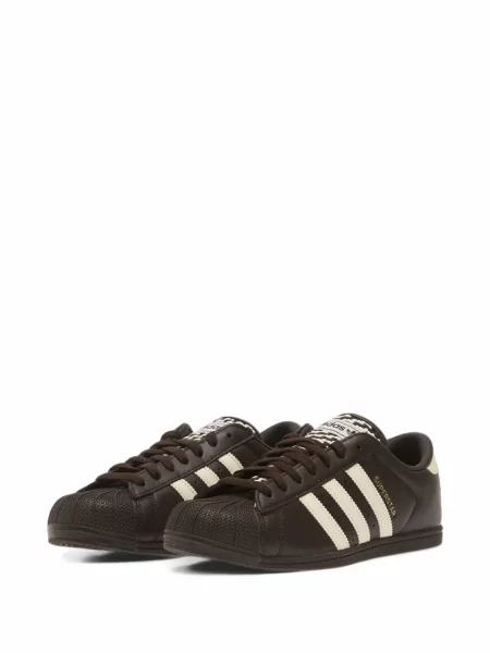 Top Adidas maro