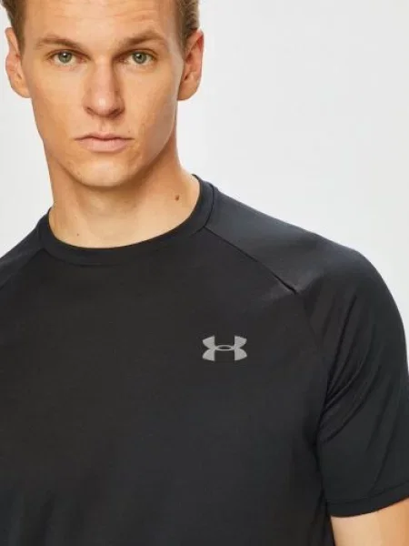 Kratka majica za vadbo Under Armour Tech črna bela