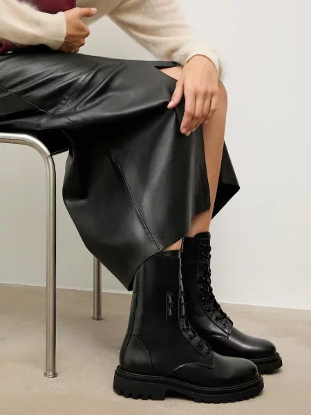 Usnjeni nizki škornji Answear.LAB črna