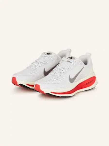 Nike Běžecké Boty Vomero 18 světle šedá/ červená šedé