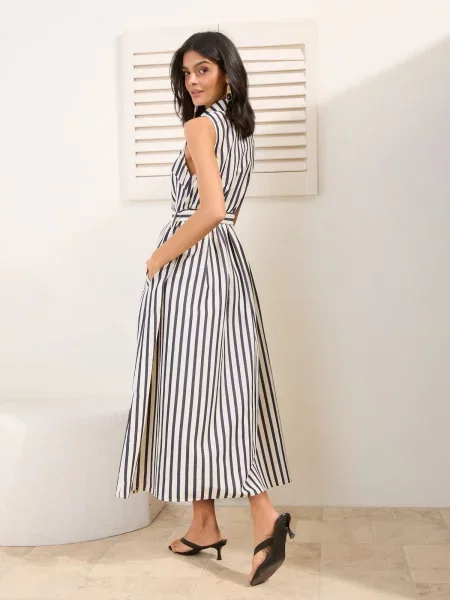 Friends Like These Rochie tip bluză ecru / bleumarin