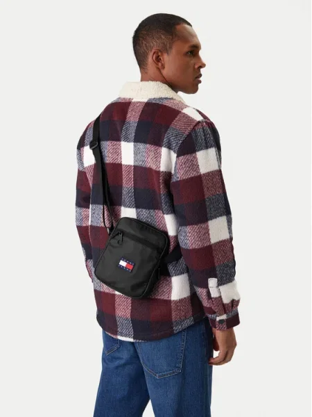 Чанта Tommy Jeans черно