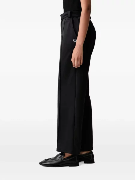 Pantaloni Fred Perry cu broderie negru