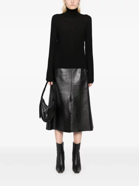 Top Lisa Yang negru