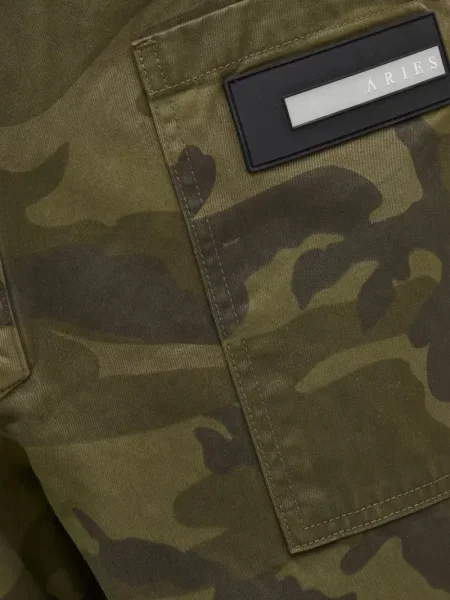 Pantaloni Aries cu model camuflaj verde