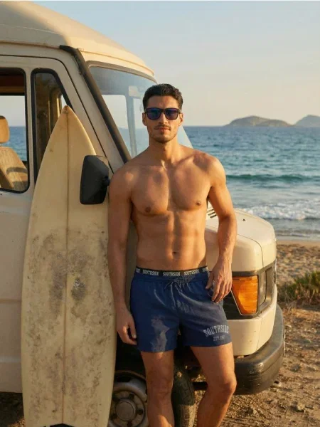 Sinsay Szorty kąpielowe z napisem granatowy