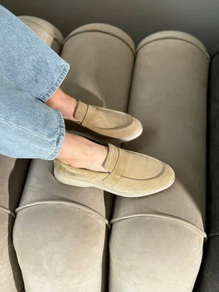 Замшевые лоферы 105.store бежевые