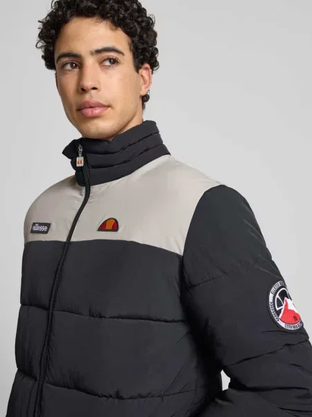 Kurtka pikowana z zamkiem błyskawicznym model ‘NEBULA’ Ellesse czarna