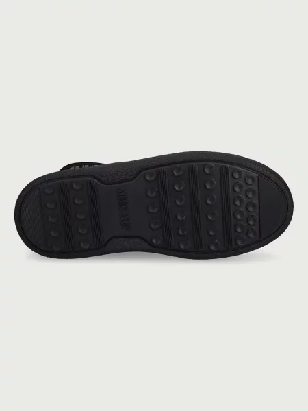 Замшевые сапоги Moon Boot