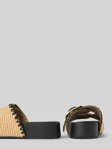 Klapki z detalami z logo model ‘ON DECK’ Steve Madden beżowe