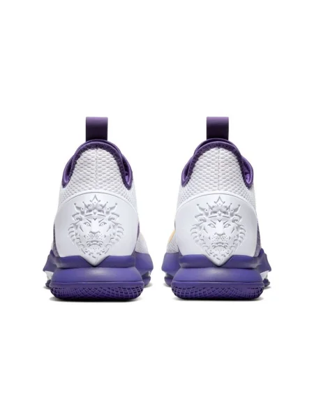 Pantofi Nike violet