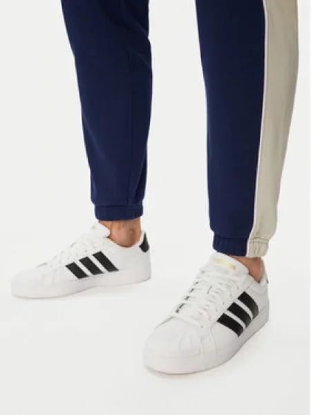 Adidas Sportinės kelnės Seasonal Essentials Colorblock Fleece Cosy Fleece Fit mėlyna