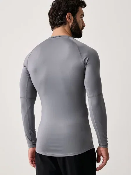 Лонгслив Nike