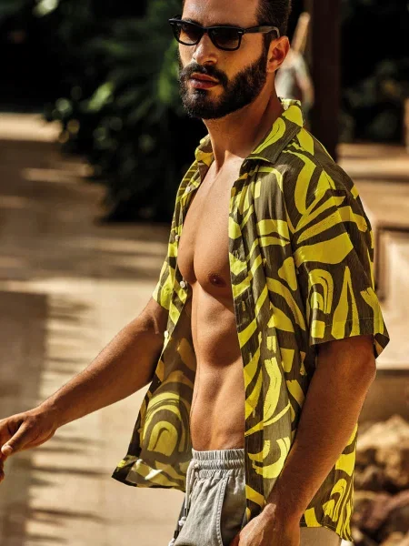 Мужская рубашка с коротким рукавом