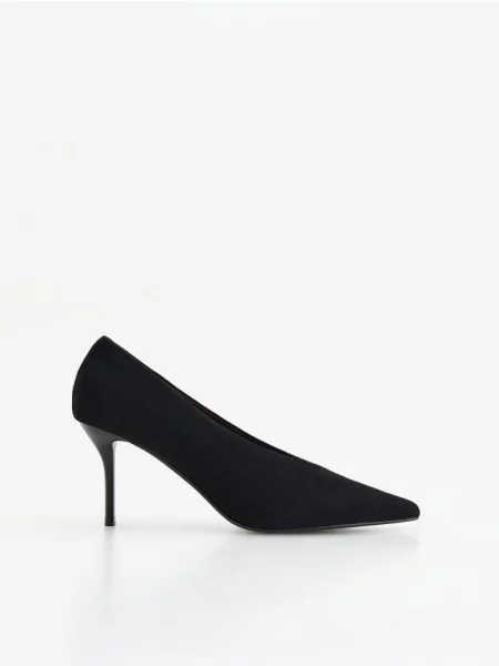 Reserved Pantofi din piele de oaie negru