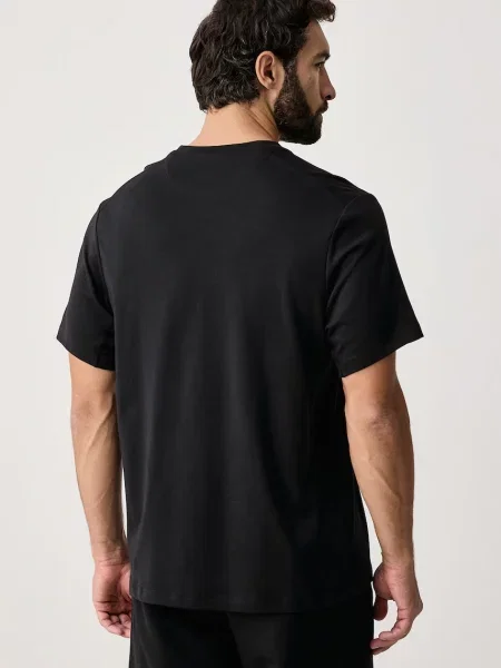 Nike T-shirt sportowy z bawełną Primary Dri-FIT czarna