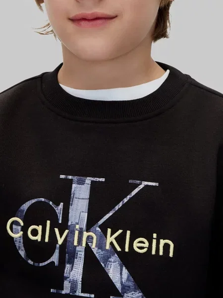 Суитчър Calvin Klein Jeans черно