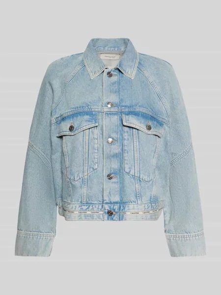 Kurtka jeansowa o kroju regular fit z czystej bawełny z taśmą z logo Calvin Klein Jeans niebieska