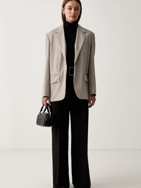 Armani Exchange puli volnena črna