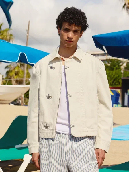 Bershka Prechodná bunda béžová