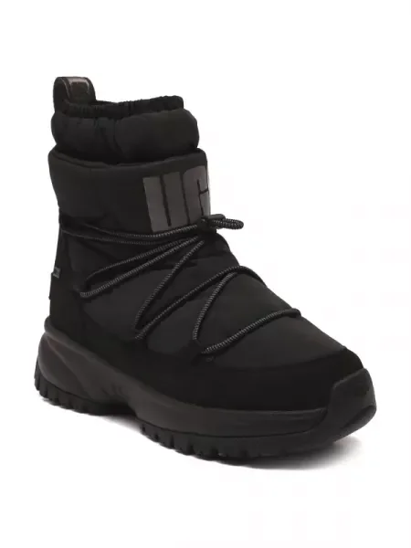 UGG Szigetelt hótaposó YOSE PUFFER MID gyapjú hozzáadásával fekete