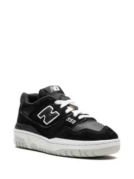 Zomšinės sportbačiai New Balance 550 juoda