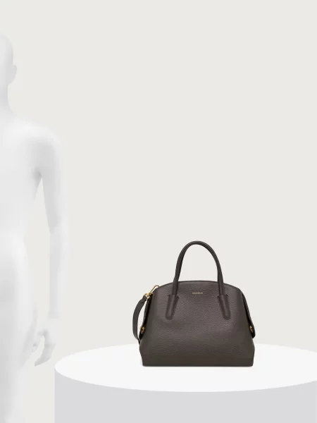 Кожаная сумка через плечо Coccinelle
