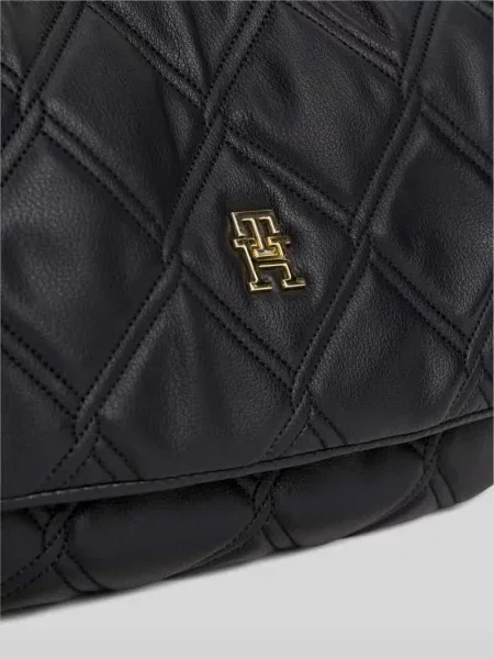 Torebka do ręki z łańcuszkami i detal z logo Tommy Hilfiger czarna
