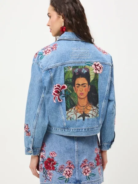 Medicine geaca de blugi din albastru