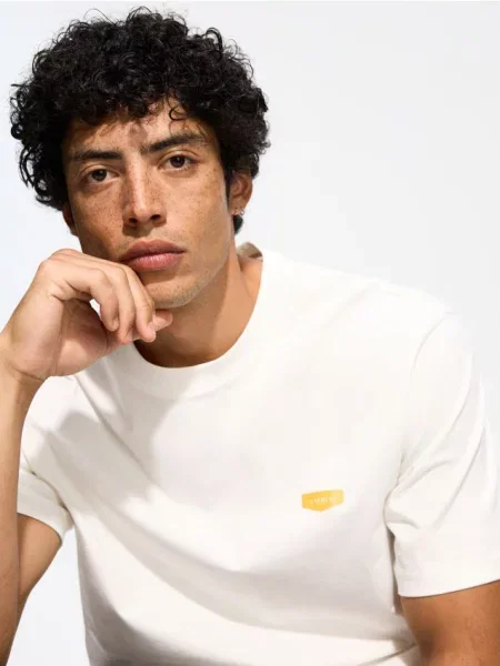 Reserved Tricou cu croială lejeră cu imprimeu pe spate crem