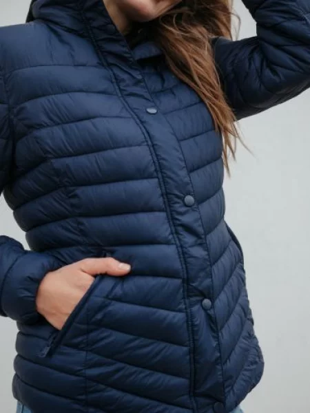 AVECS ­ Ветровка синя