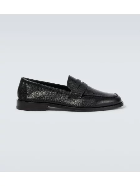 Pantofi loafer Manolo Blahnik din piele negru
