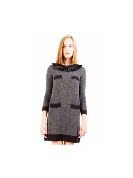 Krótka sukienka mini Love Moschino wełniana garniturowa czarna