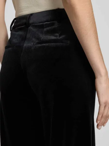 Szerokie spodnie z materiału stylizowanego na aksamit Jake*s Collection czarne