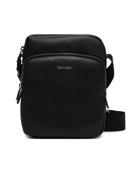 Geantă crossover Calvin Klein Raised Pocket Reporter negru