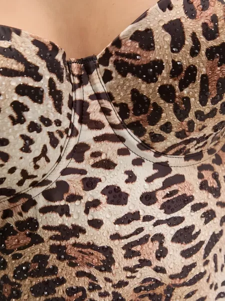 Sutien Guess cu imagine cu model leopard