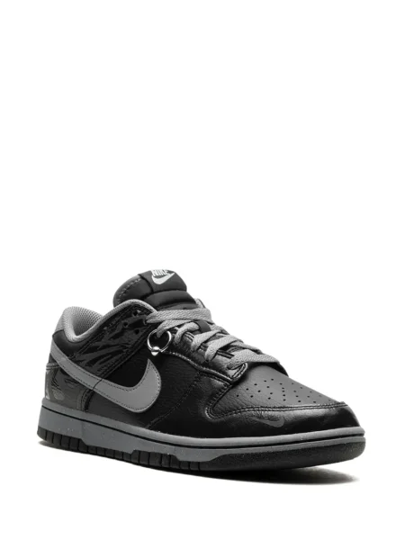 Маратонки Nike Vomero кафяво