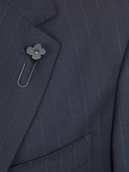 Costum Lardini cu dungi de costum albastru