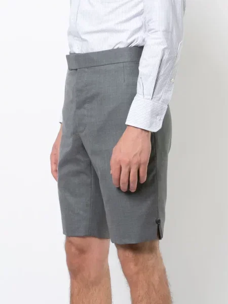 Krótkie szorty Thom Browne klasyczne z twillu szare