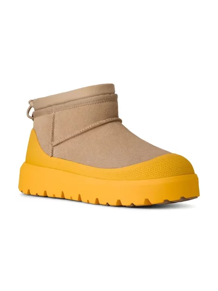 Замшевые сапоги Ugg бежевые