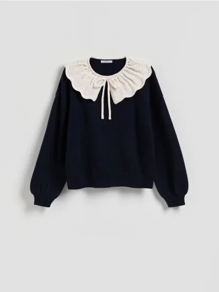 Reserved Sweter z ozdobnym kołnierzem granatowy