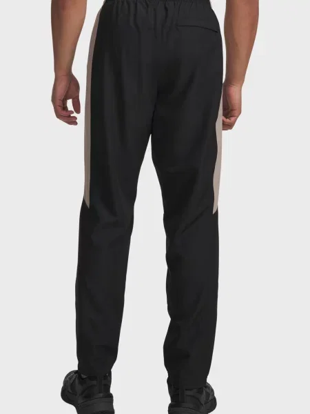 Спортивные штаны Under Armour черные