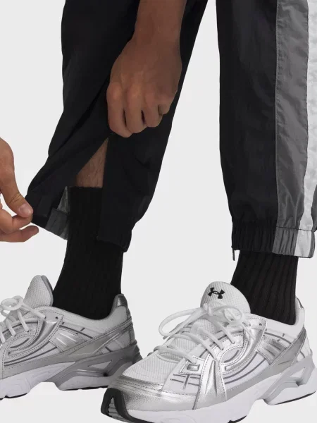 Джоггеры Under Armour для бега черные