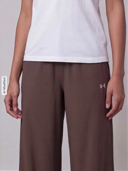 Spodnie dresowe z szerokimi nogawkami z nadrukiem z logo Under Armour