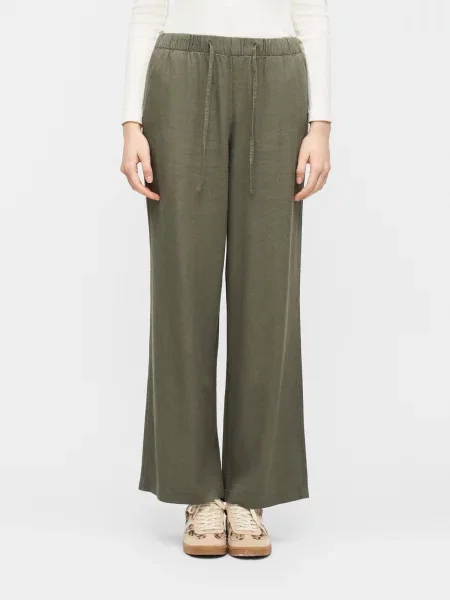 ONLY Pantaloni ONLGOA oliv
