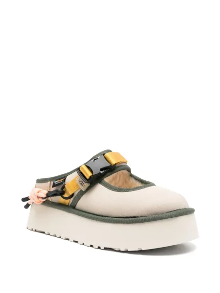 Platform talpú otthoni papucs Ugg